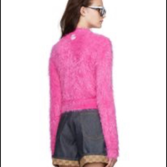 Gucci authentic Pink Shag Knit Cardigan. New. No used. XS - Picture 10 of 10